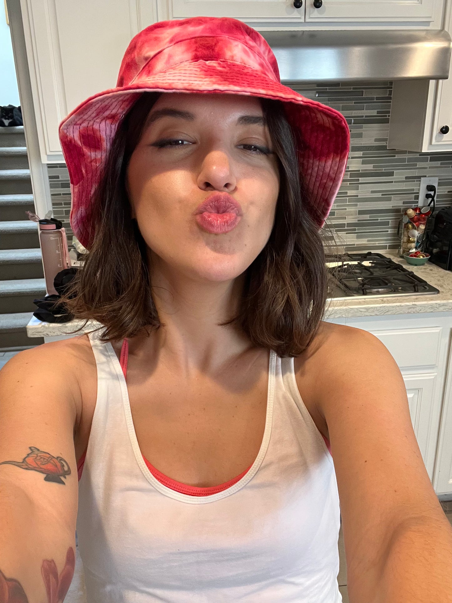 Malibu Dana Bucket Hat - Red Tie Dye