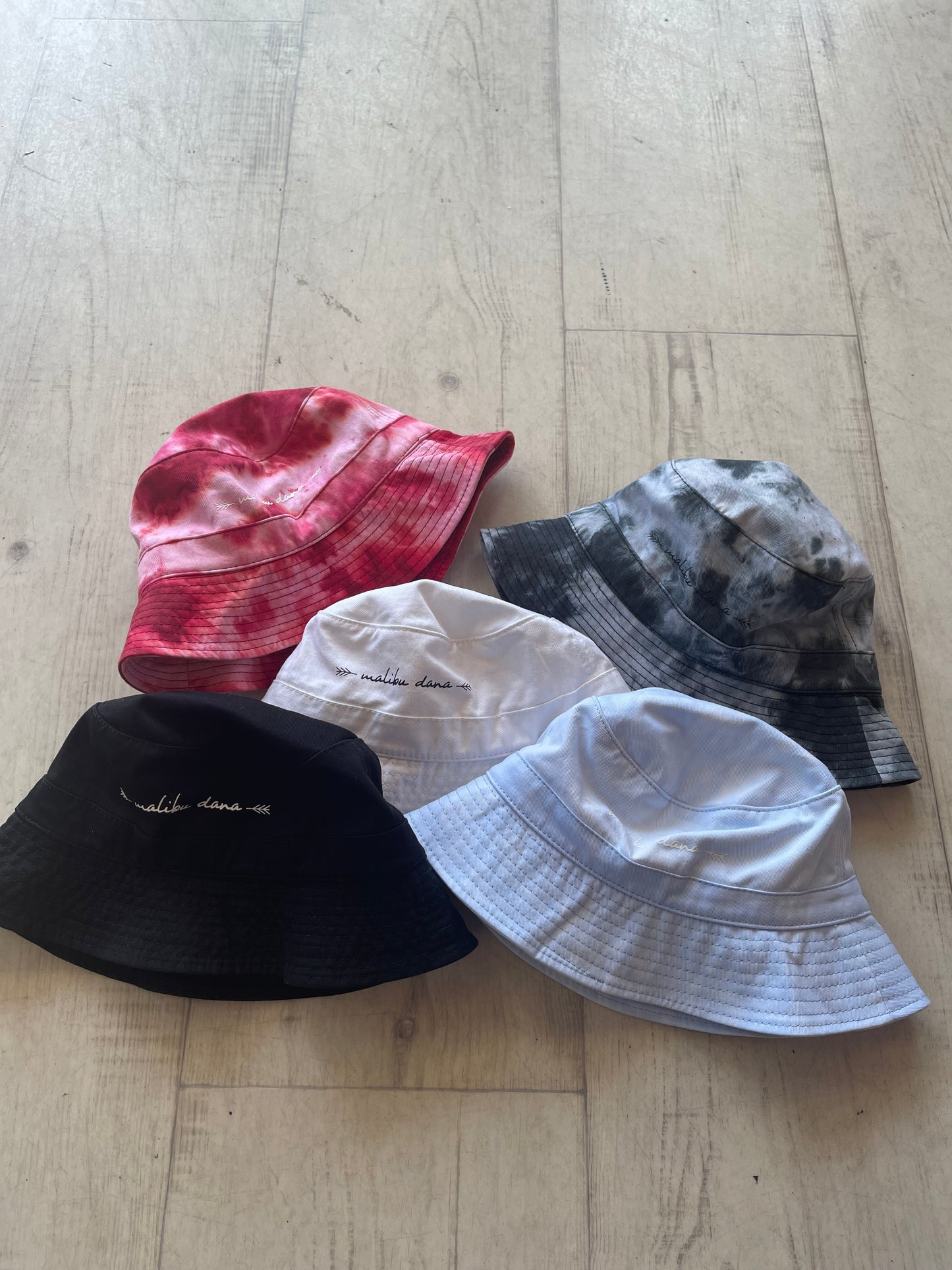 Malibu Dana Bucket Hat - Red Tie Dye